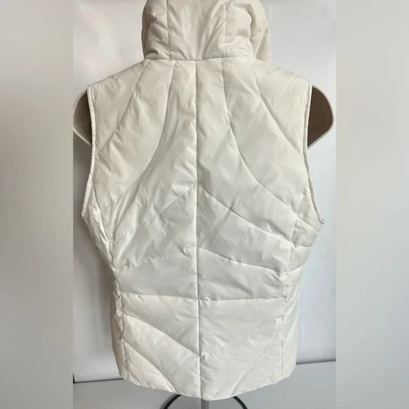 Woman's Kenneth Cole Reaction Down/Feather
Body warmer. Puffer Vest Ivory Sz M - Picture 2 of 13